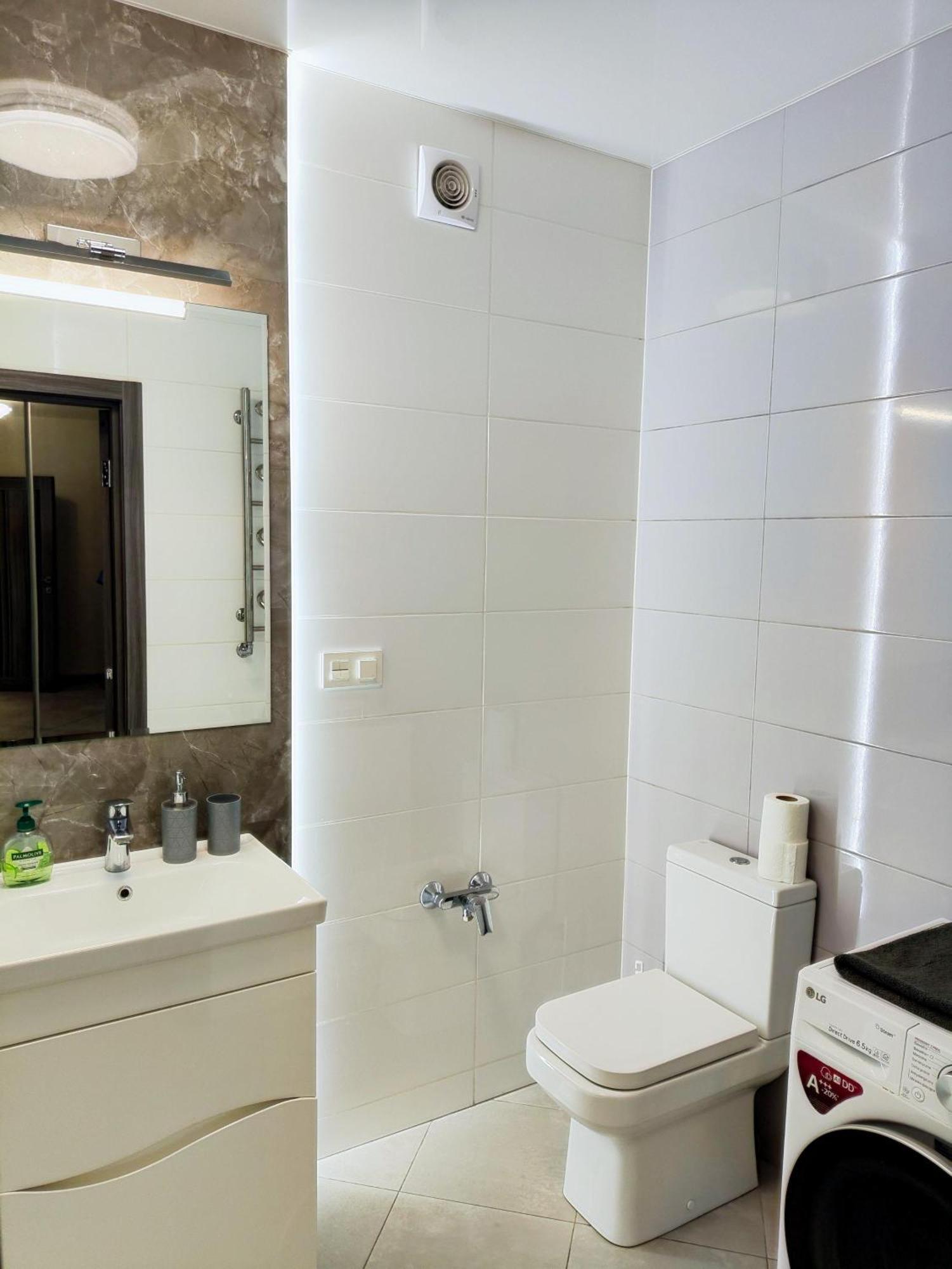 Арт-Де-Львів Apartment Ngoại thất bức ảnh